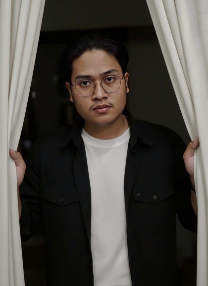 Mahardika Angkat Luka Para Badut Penghibur