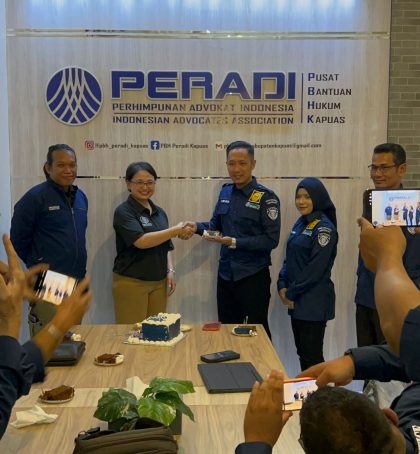 Kang Abe Holiq Dorong Penguatan Layanan Hukum PBH PERADI Kapuas