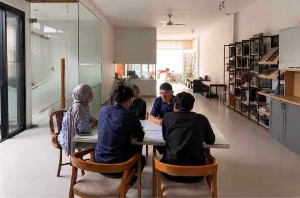 interior pengisi rumah
